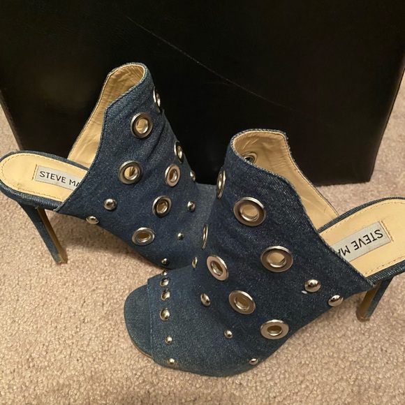 Sandals as 5.5, boots sz 6 - Picture 3 of 8